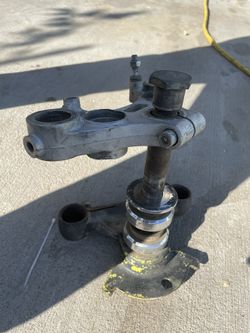 Triple Trees W/ Bearings And Cups Narrow Glide 