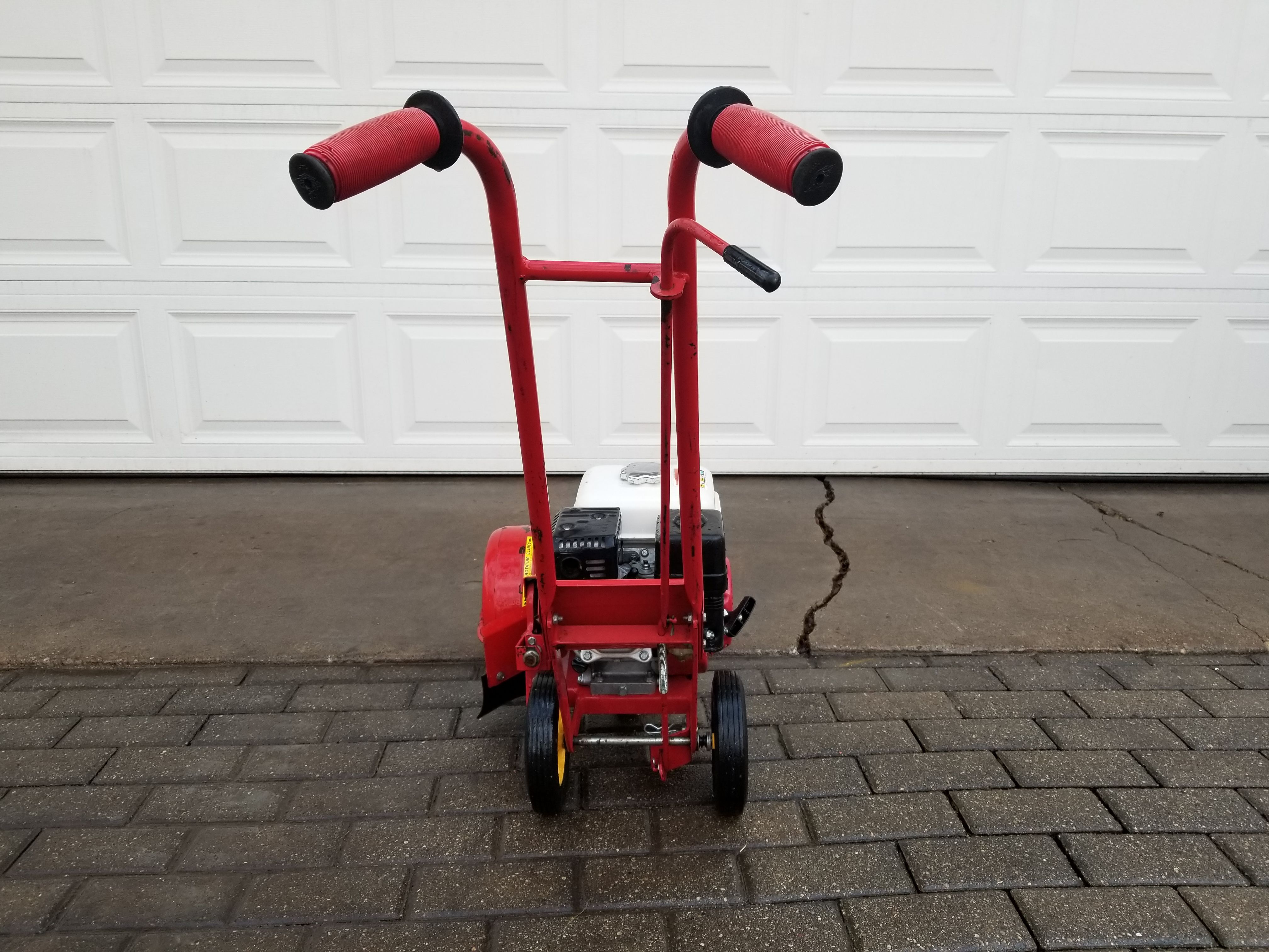 Kee Heavy Duty Commercial Bed Edger / Blade Edger Stander Stihl Echo Scag for Sale in Lockport