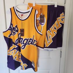 Mitchell And Ness Jersey And Shorts 