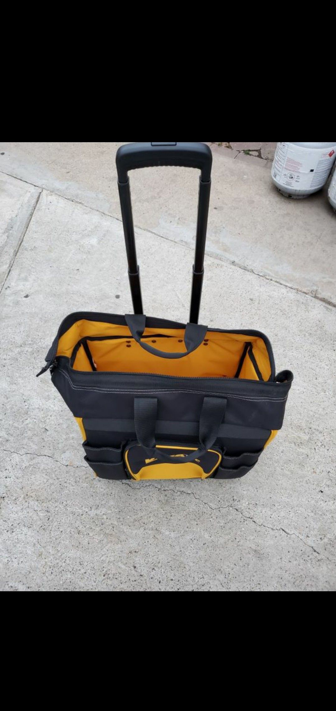 New Dewalt Rolling Toolbag