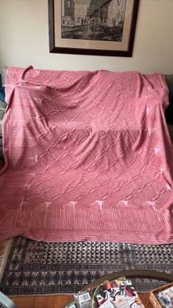 Vintage pink chenille double size bed spread