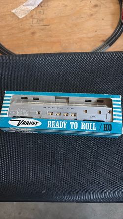 Varney HO Scale Santa Fe Passenger Car