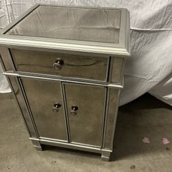 Mirror Stand Furniture 