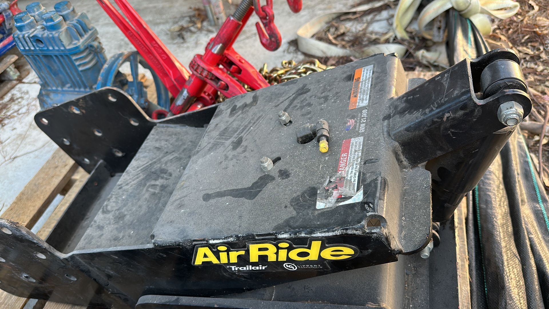 Air-Ride king Pin Box 