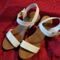 Brand New Women’s Platform Heels – Size 6