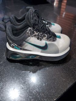 Toddler Nike 5c