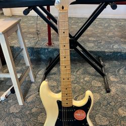Squire Stratocaster Affinity HSS Electric Guitar 