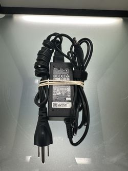 Dell 45w Ac Adapter (HA45NM140) - 19.5V/2.31A - Color: black