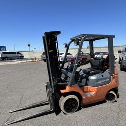 Toyota Forklift 189” W/Side Shift 