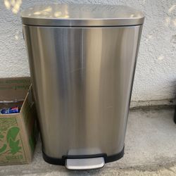Trash Can