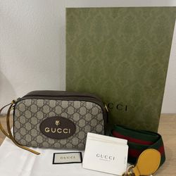 Gucci Purse GG Supreme Monogram 