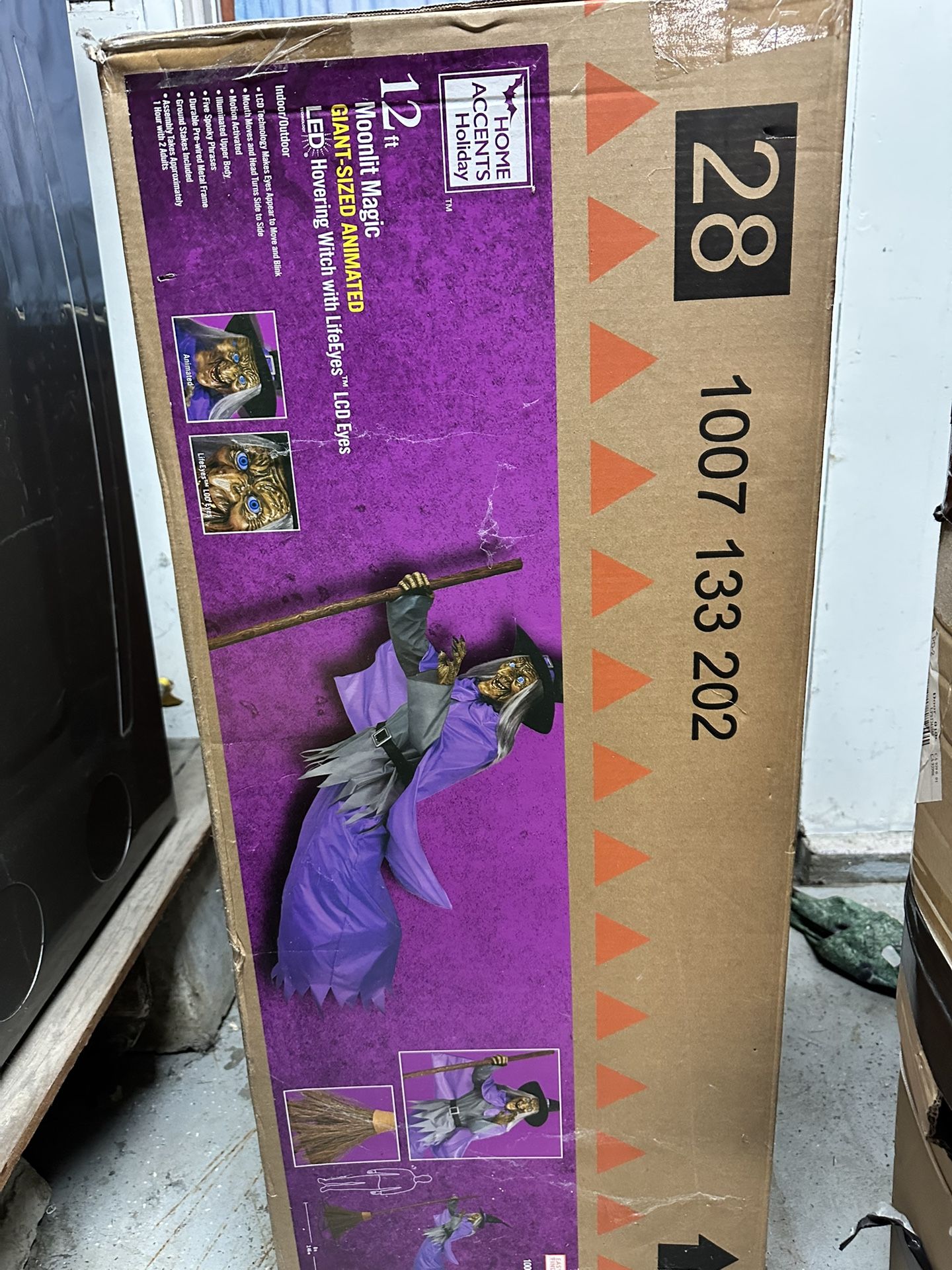 12 ft Halloween Witch