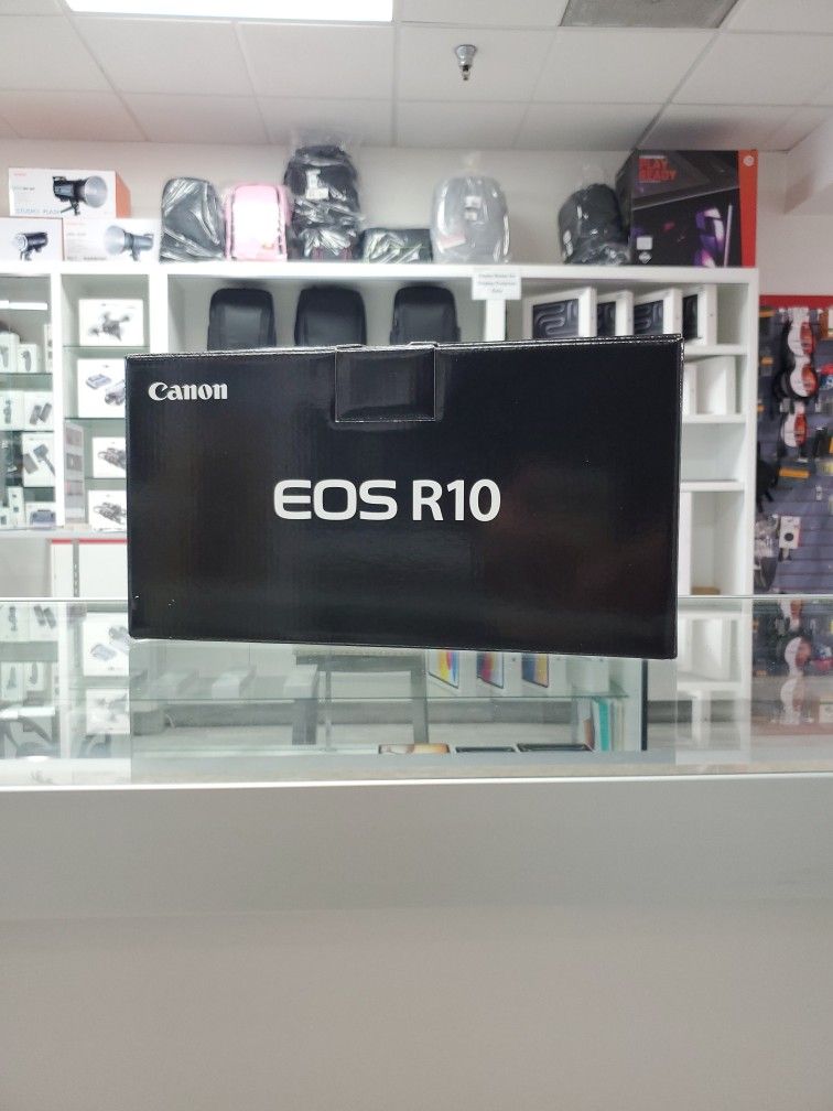 Canon R10