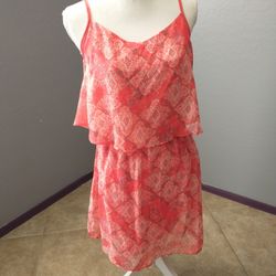 NWT coral no boundaries patterned sundress size jr. M(7-9)
Criss Cross back
100% polyester