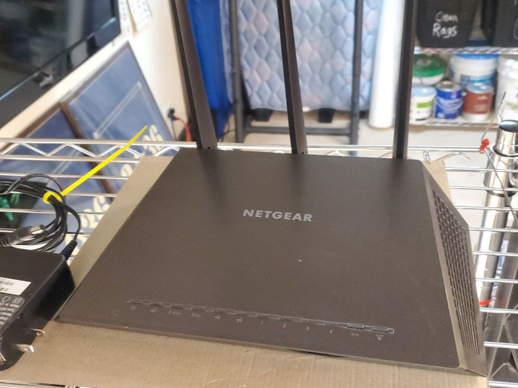 NETGEAR Nighthawk Smart Wi-Fi Router (R7000)