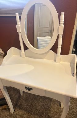 Little Vanity