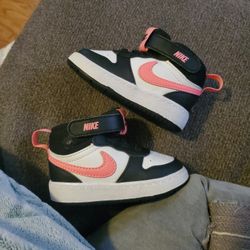 Toddler Nike Court Borough Size 4c