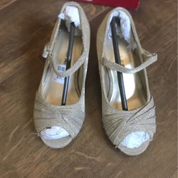 Girls 10.5 Dress Shoes Brand New