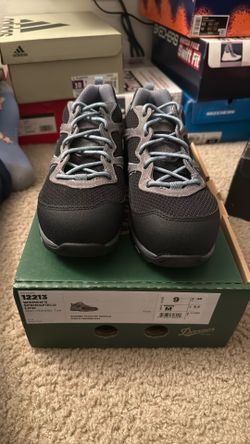 Women’s Danner Springfield Low Non-Metallic Toe