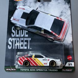 Hot Wheels Street Slide Toyota AE86 Trueno 