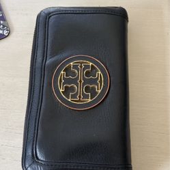 Gently Used Tory Burch Leather Wallet