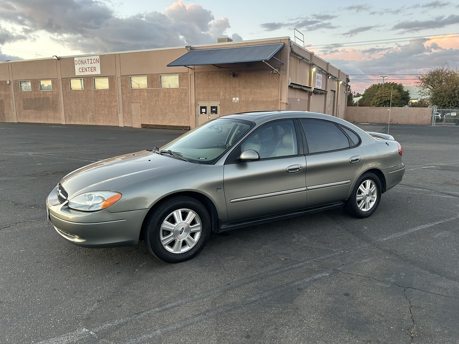 2003 Ford Taurus