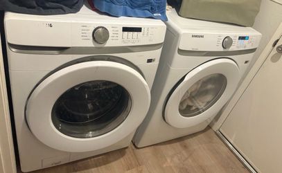 Front load washer and gas dryer set