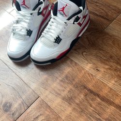 Air Jordan 4 SIZE 10 