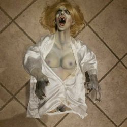 Female Vampire Halloween Props 