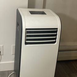 Air Conditioner: Move out sale