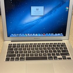 MacBook Air 13.3” Mid 2013 256 Gb With Charger 