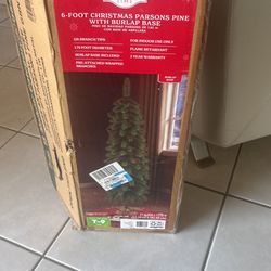 6foot Christmas Parson Pine With Burlap Base