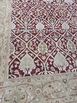 Area Rug 9' x 11' living room Rug