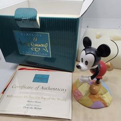 Walt Disney Classics Millennium Mickey On Top Of The World  Mouse figurine