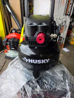 HUSKY CORDED 3 GALLONS AIR COMPRESSOR NEW