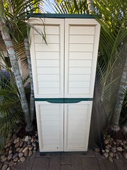 OUTDOOR STORAGE SHED