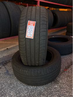 2 showroom tires 255/50/20 Michelin Latittude $180