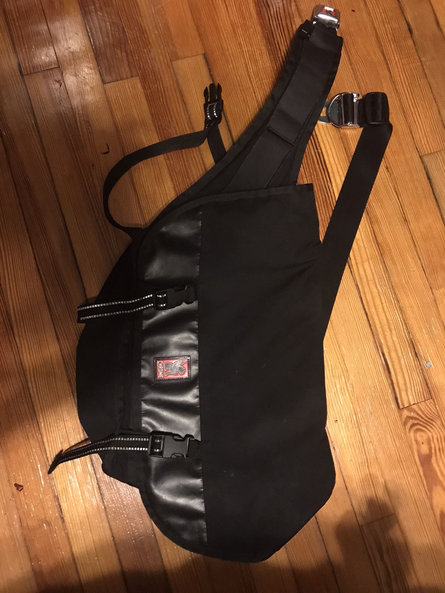 Chrome Industries Citizen messenger bag used