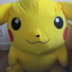 Huge Pikachu
