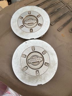 Nissan maxima 00-01 center rim caps