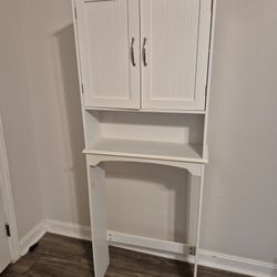 White Cabinet With Shelves 