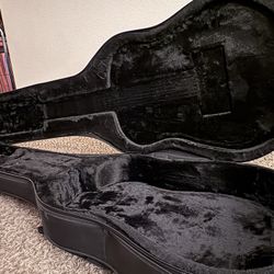 SKB Acoustic Guitar Case