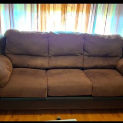 Living Room Furniture (6) Pieces