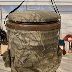 Discontinued Realtree  Stool/ Cooler