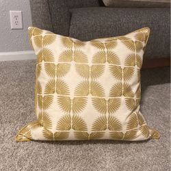 Set Of Two Decorative Pillows 