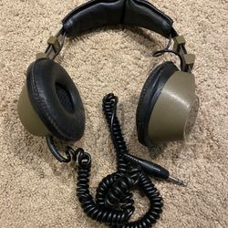 Vintage 1970’s Radio Shack Realistic Nova Headphones