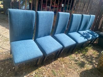 6 chairs/$70 available in 👉Desoto