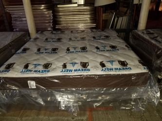 WOW!!NEW KING SIZE DOUBLE PILLOW TOP MATTRESS AND MATCHING BOX SPRINGS