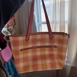 Coach tote 