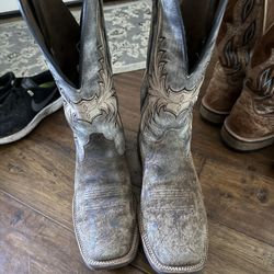  Ariat Men's Boots 
